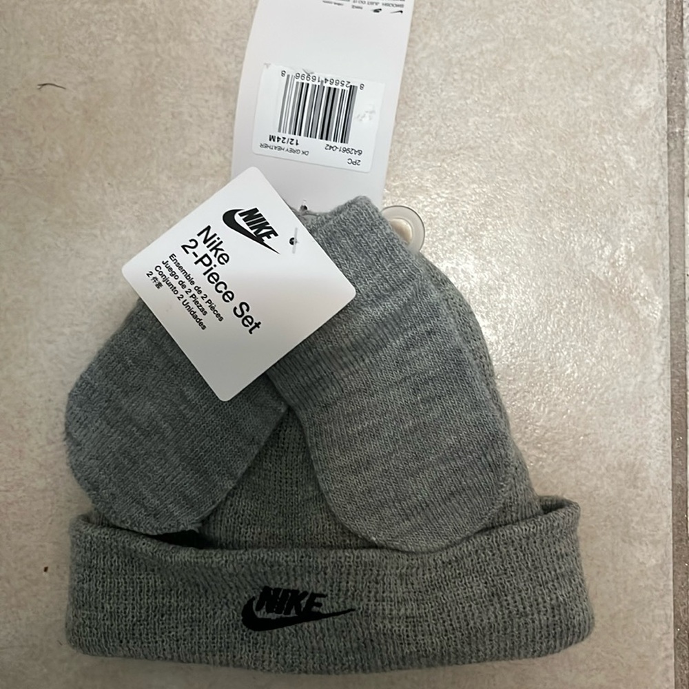 NIKE - baby beanie and mittens size 12-24mo 
Color - gray and black